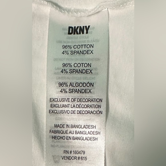 New DKNY  Men T-shirts, size, medium cotton - Picture 4 of 4
